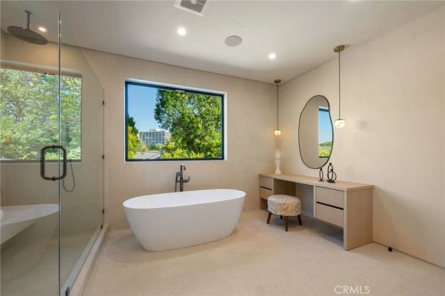 16728 Morrison Street, Encino, CA 91436