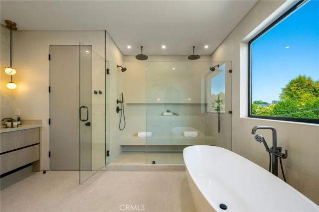 16728 Morrison Street, Encino, CA 91436