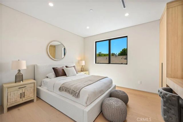 16728 Morrison Street, Encino, CA 91436