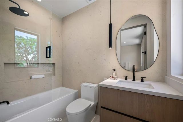 16728 Morrison Street, Encino, CA 91436