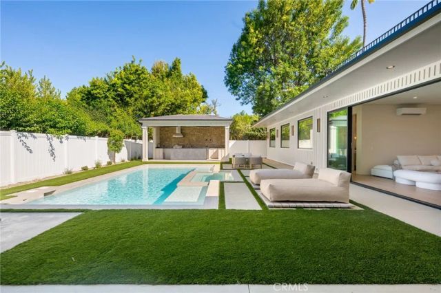 16728 Morrison Street, Encino, CA 91436