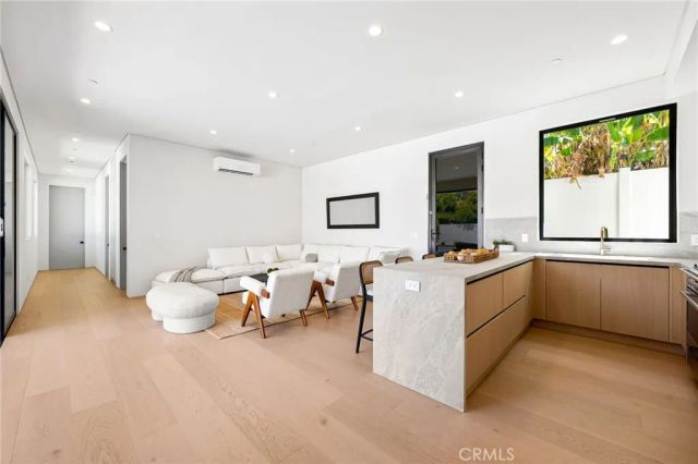 16728 Morrison Street, Encino, CA 91436