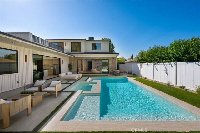 16728 Morrison Street, Encino, CA 91436