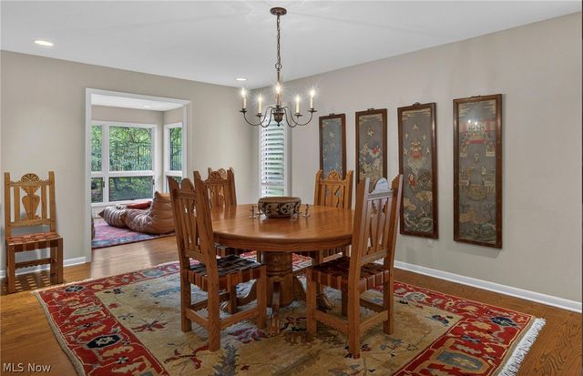 10 Longmeadow Lane, Beachwood, OH 44122