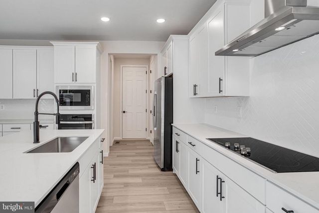 2804 WHITE TAIL DR, Locust Grove, VA 22508