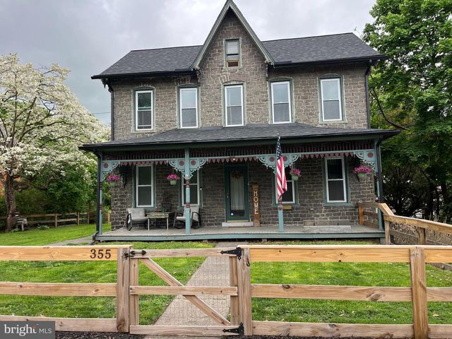355 MAIN ST, Red Hill, PA 18076