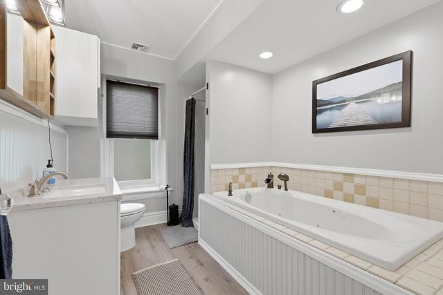 355 MAIN ST, Red Hill, PA 18076