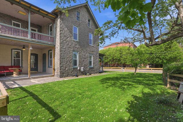 355 MAIN ST, Red Hill, PA 18076