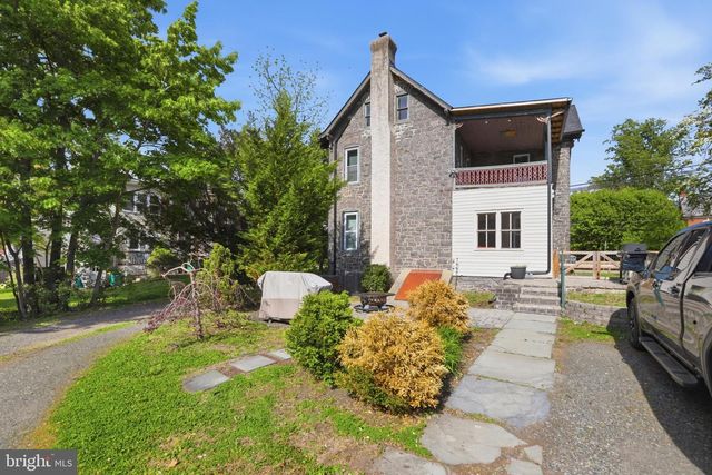 355 MAIN ST, Red Hill, PA 18076