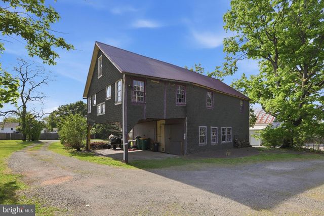 355 MAIN ST, Red Hill, PA 18076