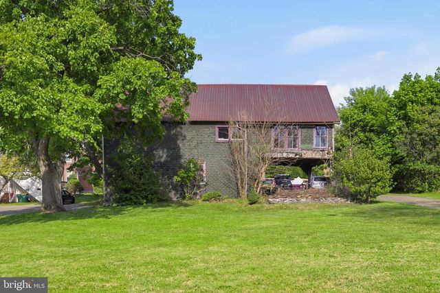 355 MAIN ST, Red Hill, PA 18076