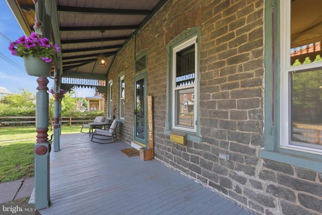 355 MAIN ST, Red Hill, PA 18076