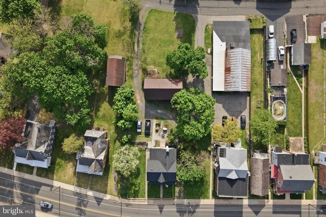 355 MAIN ST, Red Hill, PA 18076