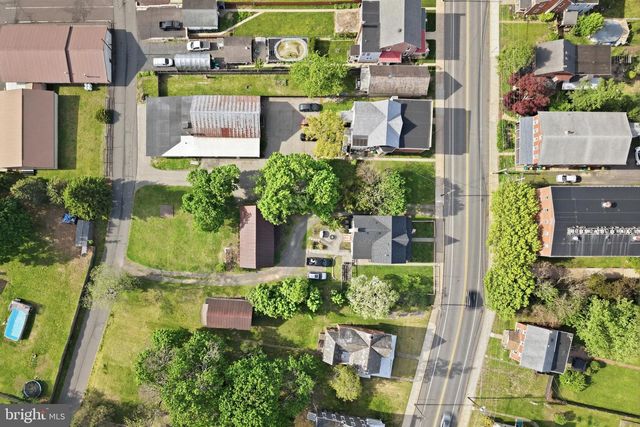 355 MAIN ST, Red Hill, PA 18076