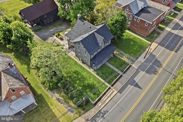 355 MAIN ST, Red Hill, PA 18076