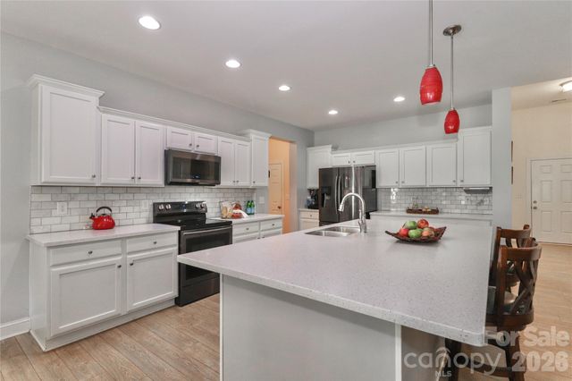 626 Kenway Loop, Mooresville, NC 28117