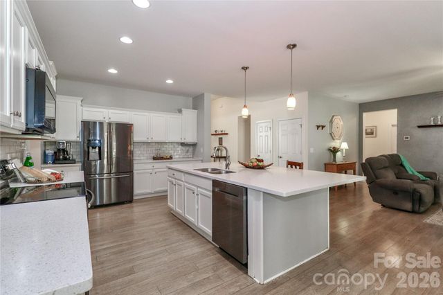 626 Kenway Loop, Mooresville, NC 28117