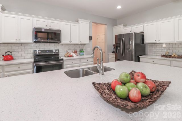 626 Kenway Loop, Mooresville, NC 28117