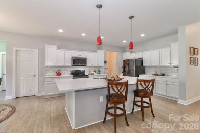 626 Kenway Loop, Mooresville, NC 28117