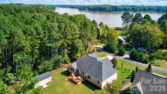 626 Kenway Loop, Mooresville, NC 28117