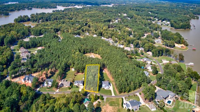 626 Kenway Loop, Mooresville, NC 28117
