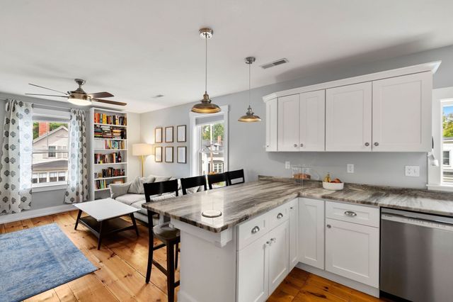 15 Court St B, Groton, MA 01450
