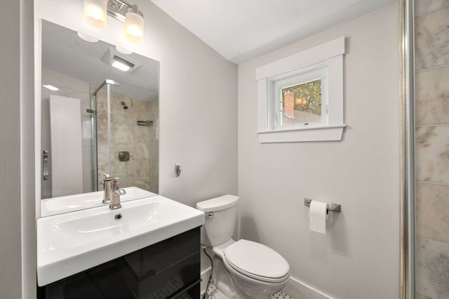 15 Court St B, Groton, MA 01450