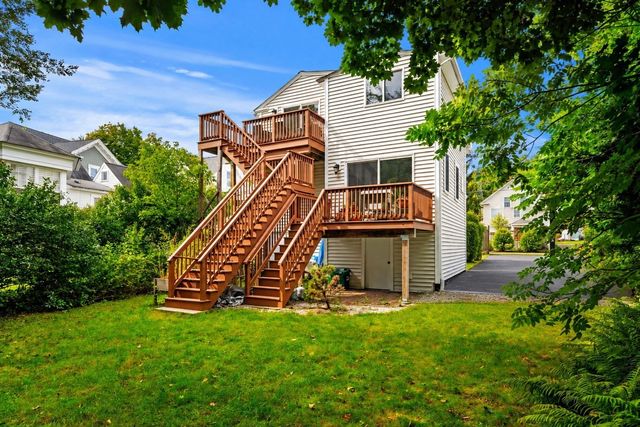 15 Court St B, Groton, MA 01450