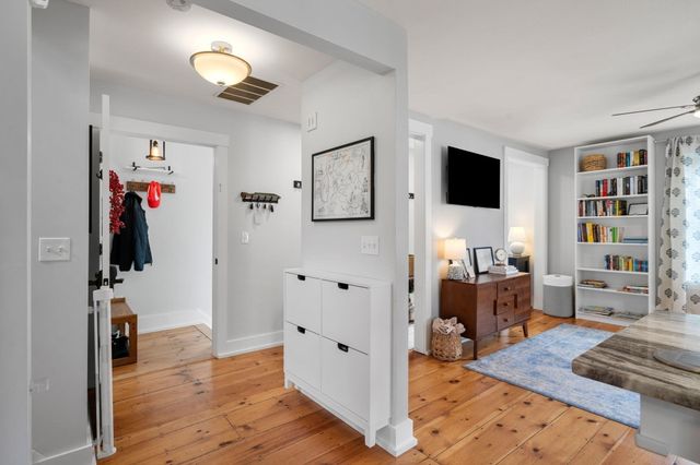 15 Court St B, Groton, MA 01450