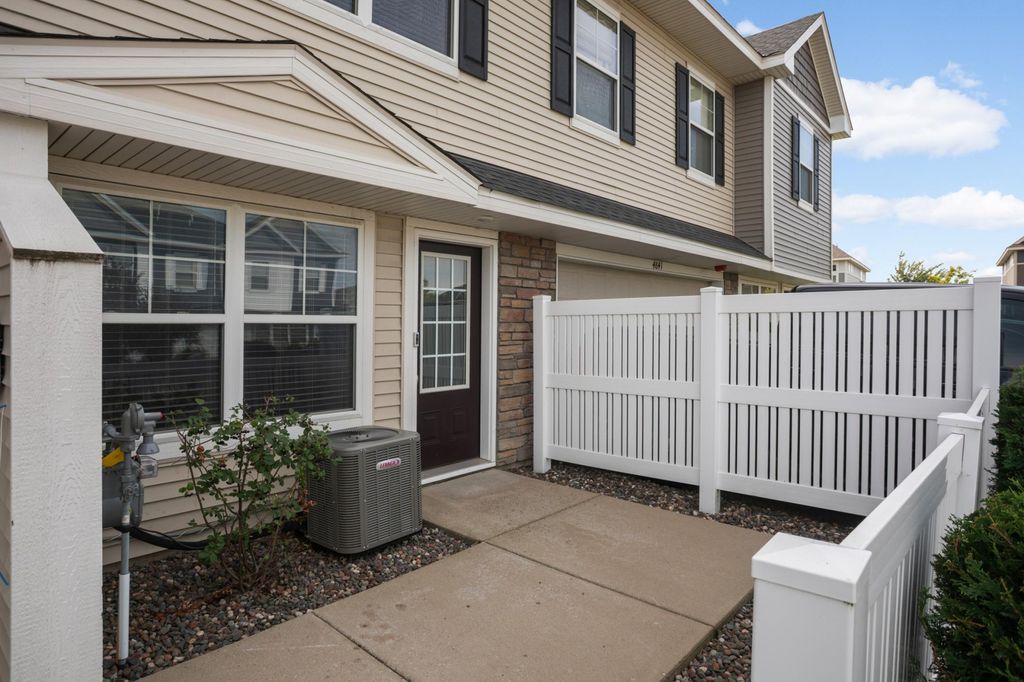 4839 Martingale Drive, Woodbury, MN 55129 — photo 2