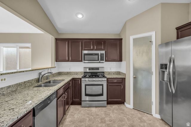 10695 S PINE GROVE WAY, South Jordan, UT 84009