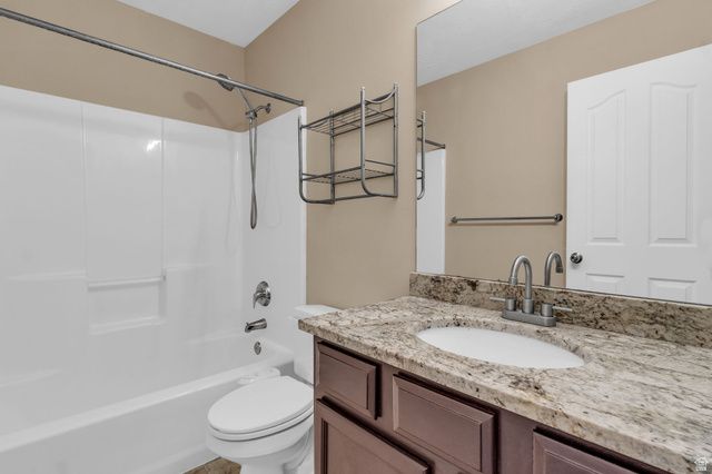 10695 S PINE GROVE WAY, South Jordan, UT 84009