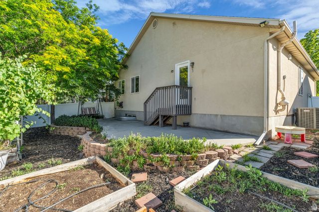 10695 S PINE GROVE WAY, South Jordan, UT 84009