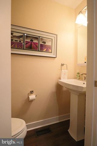 2412 AVONDALE OVERLOOK DR, Hyattsville, MD 20782