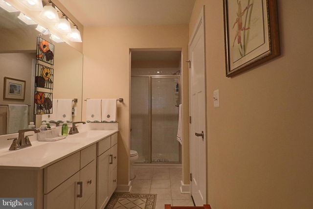 2412 AVONDALE OVERLOOK DR, Hyattsville, MD 20782