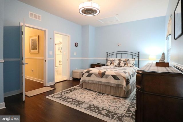 2412 AVONDALE OVERLOOK DR, Hyattsville, MD 20782