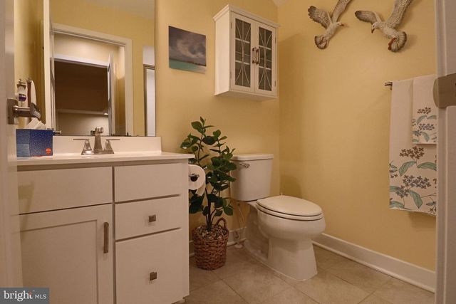 2412 AVONDALE OVERLOOK DR, Hyattsville, MD 20782