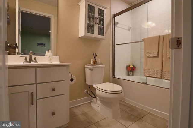 2412 AVONDALE OVERLOOK DR, Hyattsville, MD 20782