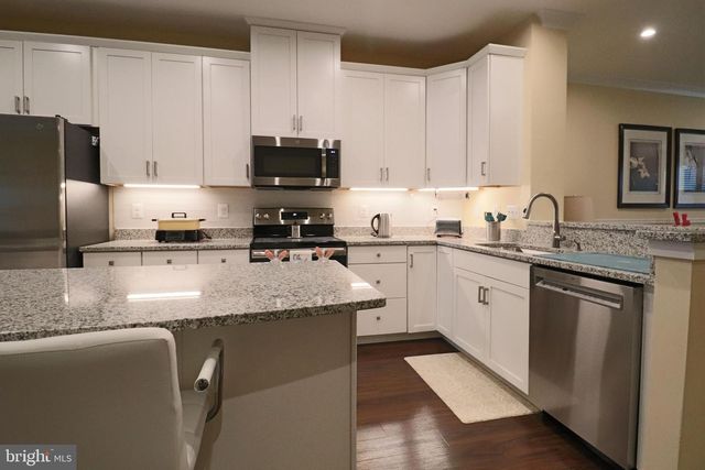 2412 AVONDALE OVERLOOK DR, Hyattsville, MD 20782