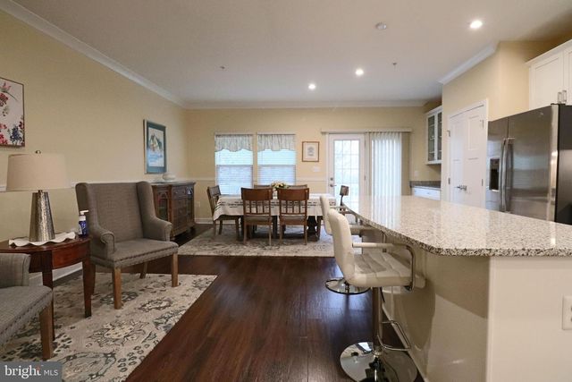 2412 AVONDALE OVERLOOK DR, Hyattsville, MD 20782