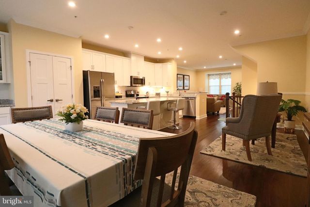 2412 AVONDALE OVERLOOK DR, Hyattsville, MD 20782