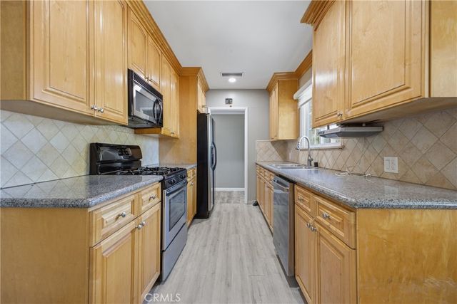 5521 Mclennan Avenue, Encino, CA 91436