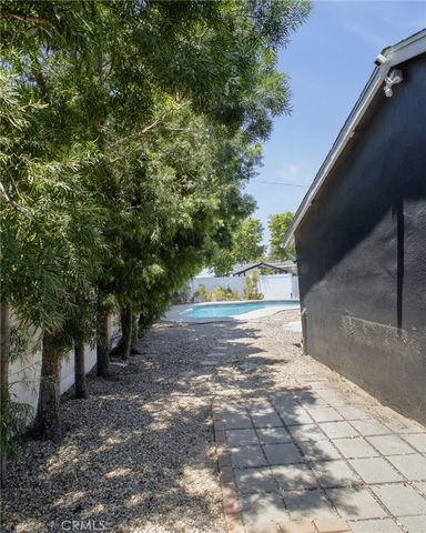 5521 Mclennan Avenue, Encino, CA 91436