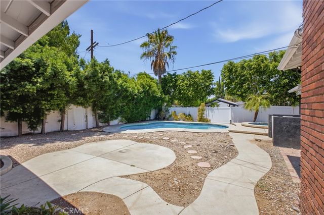 5521 Mclennan Avenue, Encino, CA 91436