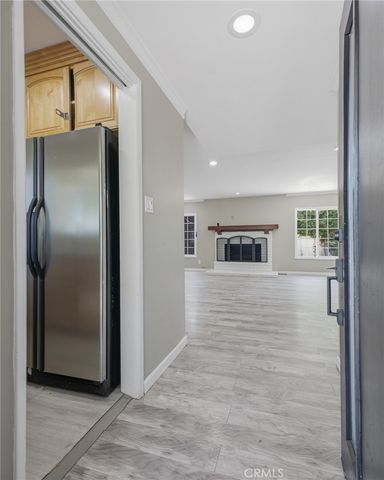 5521 Mclennan Avenue, Encino, CA 91436