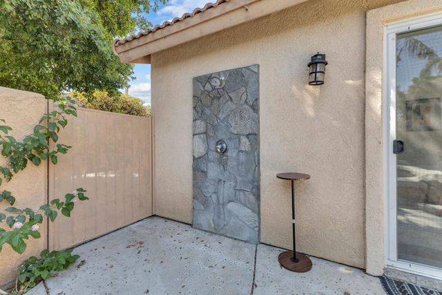 45460 Coldbrook Lane, La Quinta, CA 92253
