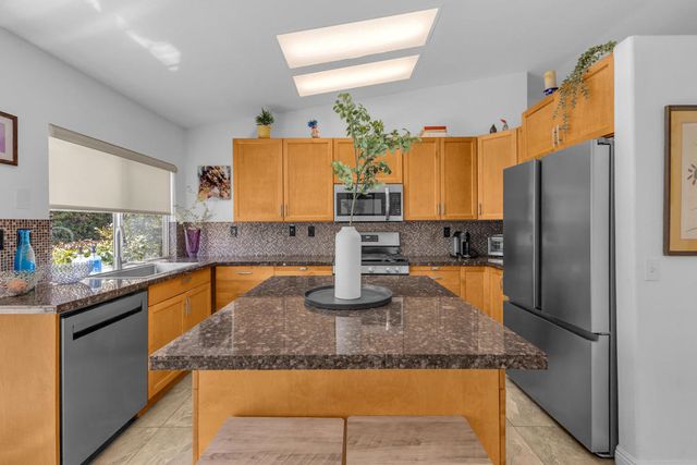 45460 Coldbrook Lane, La Quinta, CA 92253