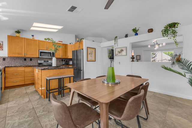45460 Coldbrook Lane, La Quinta, CA 92253