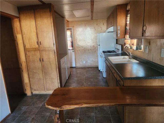 710 W Fairway Boulevard, Big Bear City, CA 92314