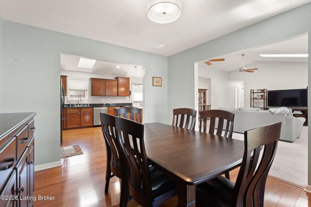 10700 Tall Tree Ct, Louisville, KY 40241